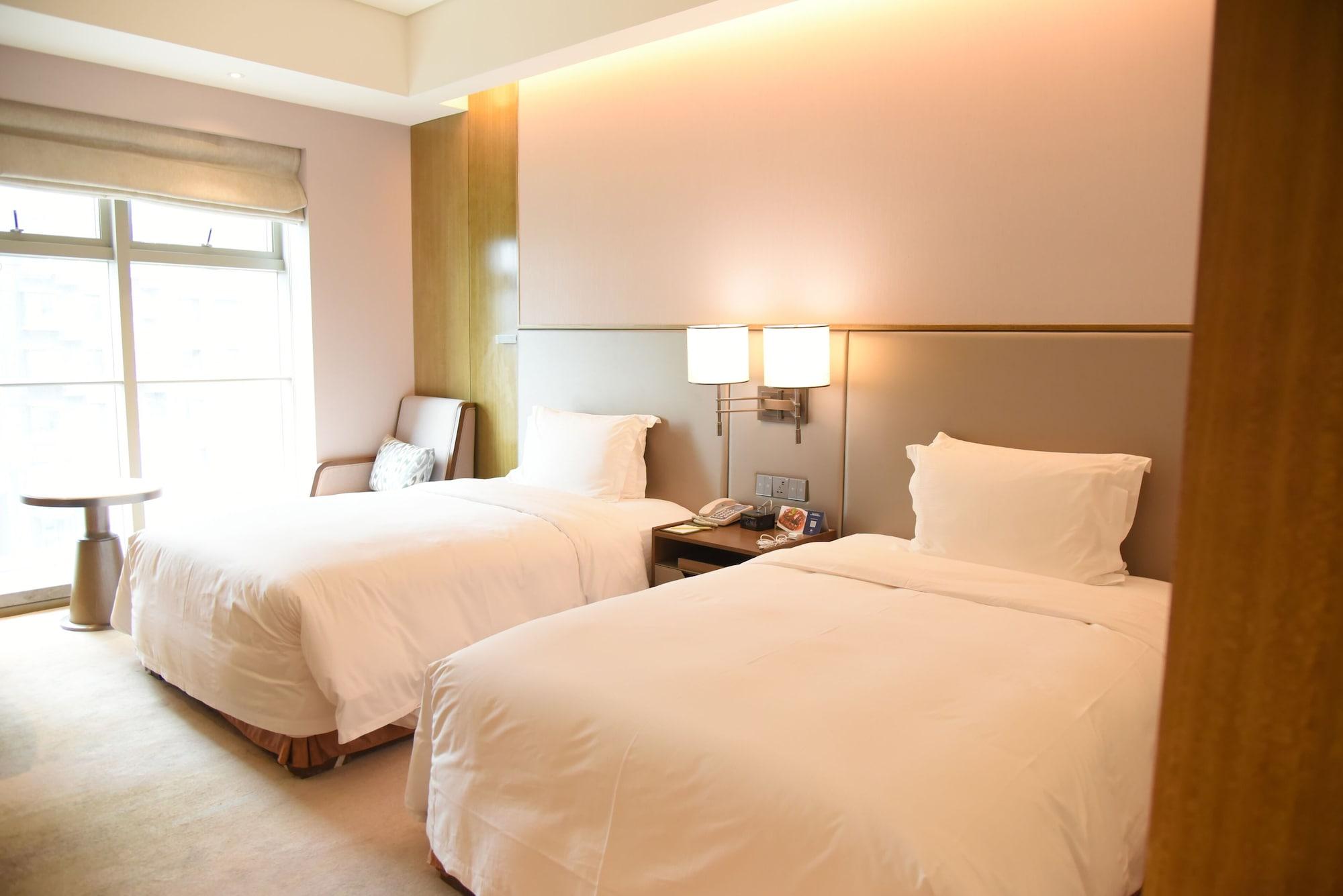 Doubletree By Hilton Hotel Shiyan Exterior photo