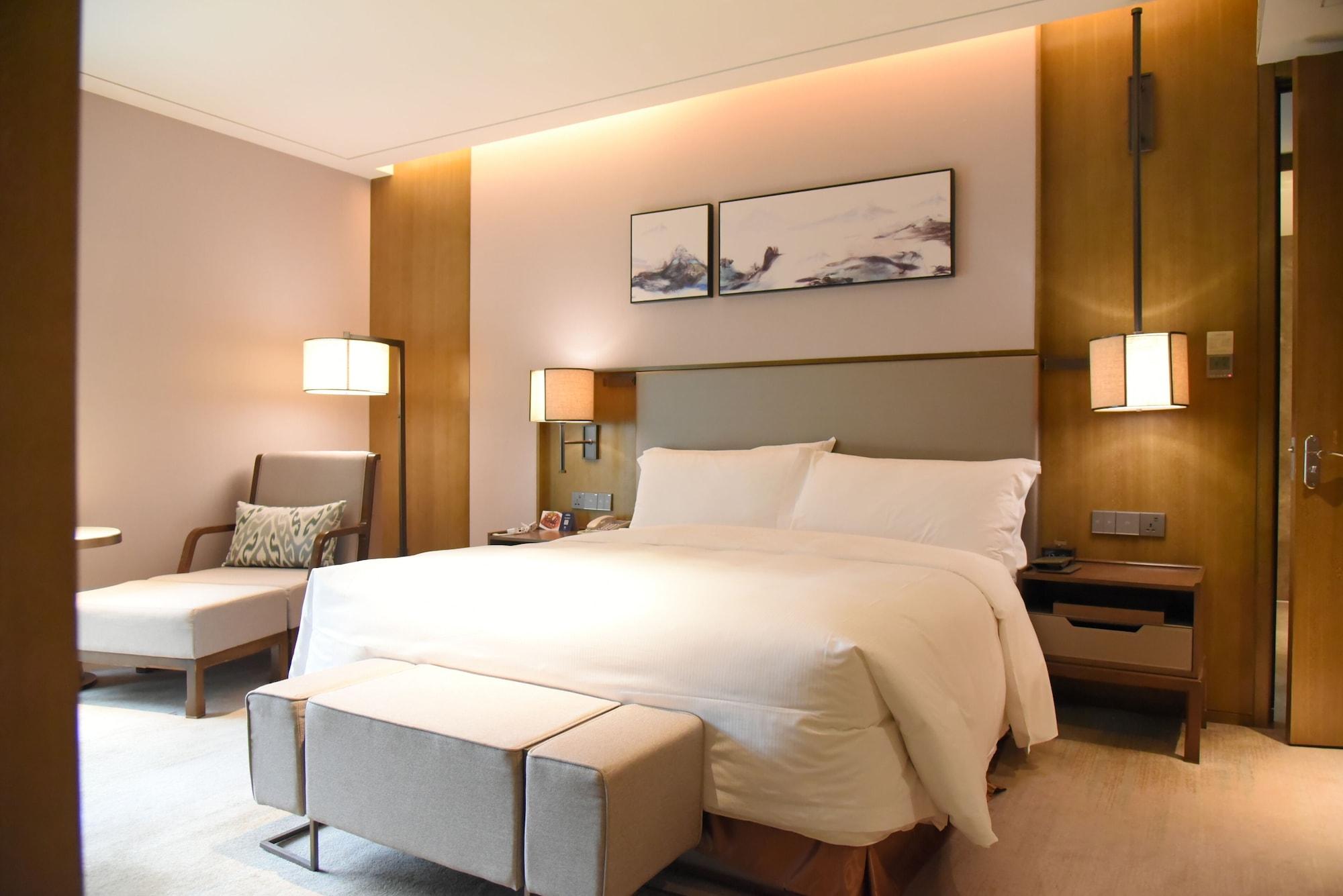 Doubletree By Hilton Hotel Shiyan Exterior photo